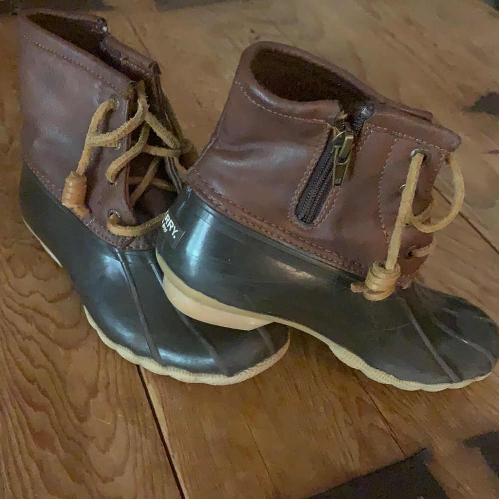 Sperry girls boots size 13